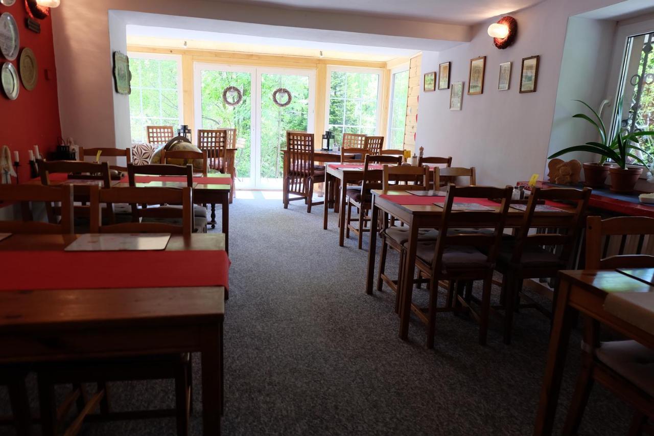 Willa Pod Aniolem - Pokoje Goscinne & Apartamenty Z Widokiem Na Gory Szczyrk Exterior photo